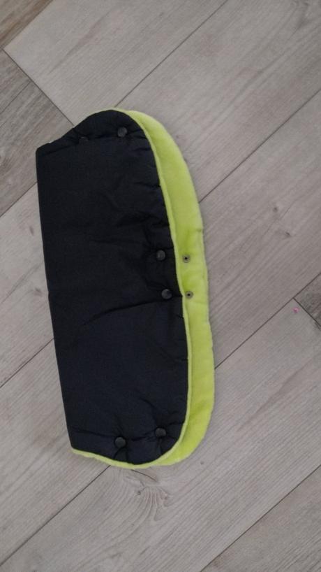 Rukávnik na kočiar, esito