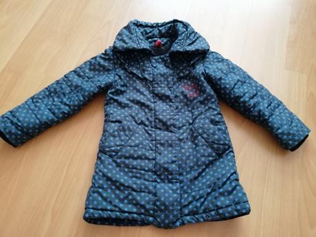 Bodkovaná vetrovka, 104