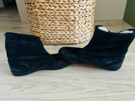 Krásne zateplené čižmy značky lacoste, pc 80 eur, lacoste,34