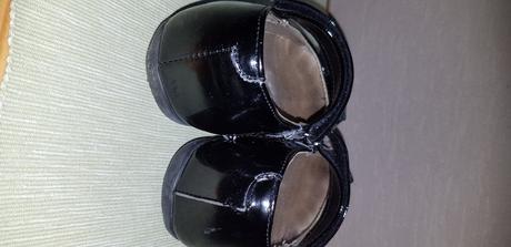 Čierne lakovky, ren but,33