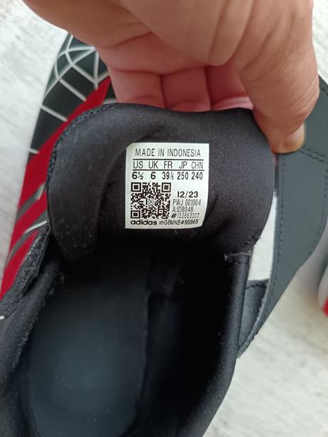Tenisky na suchý zips, adidas,39