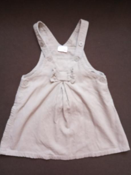 Menčestrove šaty, 80