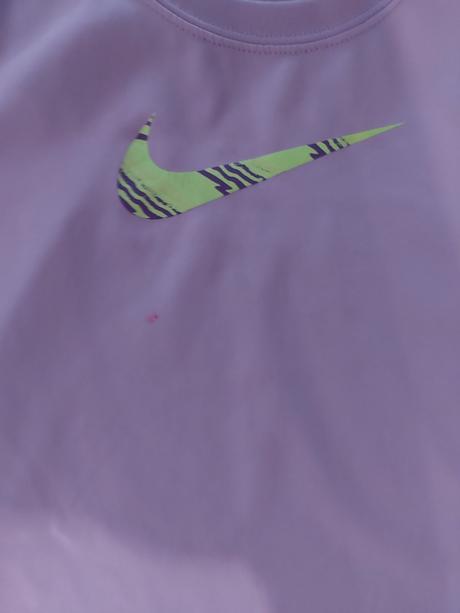 Sportove tricko, nike,104