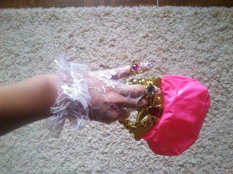 Kabelka s doplnkami,