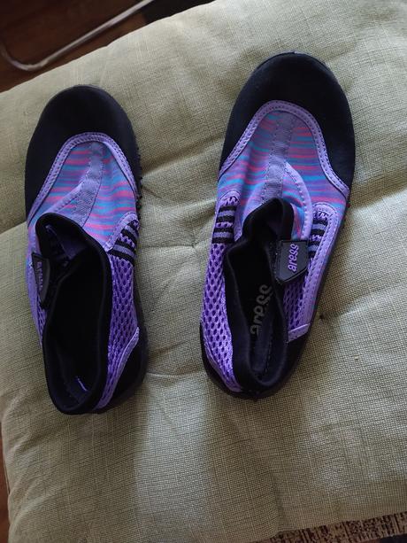 Topánky do vody, lupilu,34