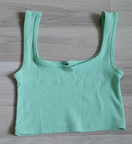 Dámske crop tielko, bershka,s