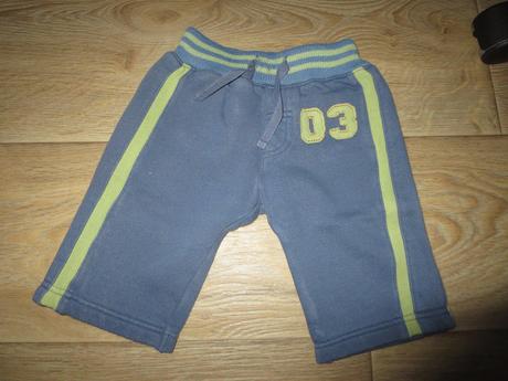 Tepláky a rifle - už len 4ks, 68