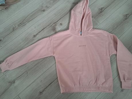 Ružová mikinka, 146