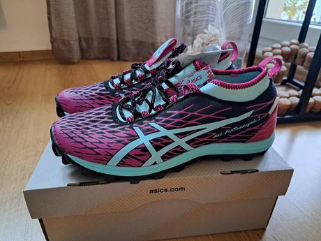 Športové tenisky v.39,5, asics,39