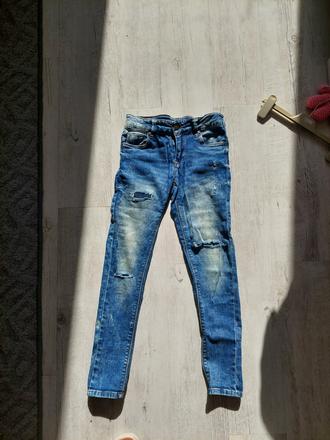 Jeansy, kik,134