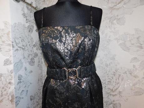 Pekne slavnostne saty, 38