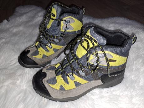 Turisticke topanky, 36