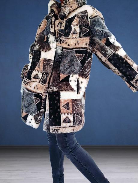 Dámska bunda z umelej kožušiny,