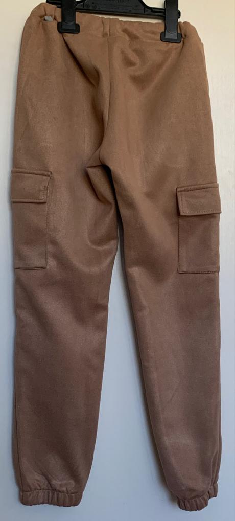 Dievčenské nohavice, 146