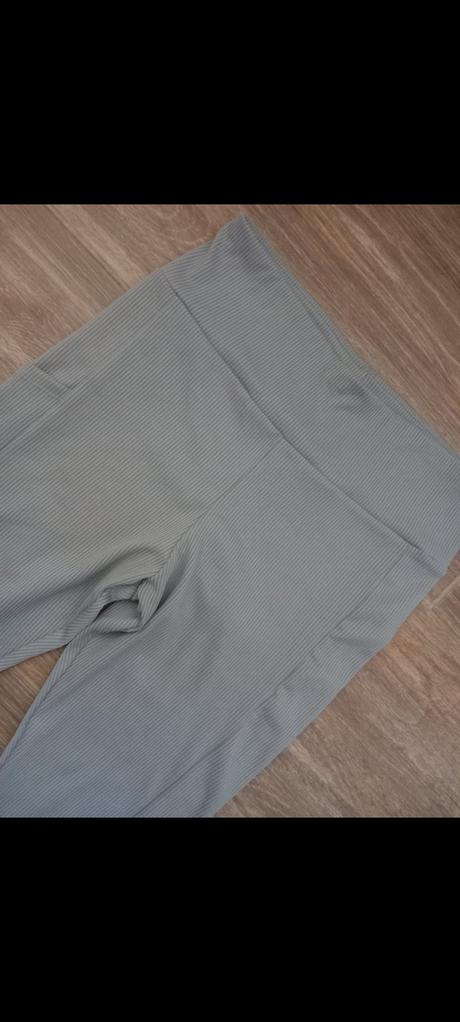 Vrúbkované športové legíny l, h&m,l