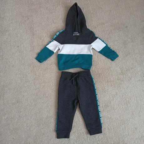 Chlapčenská tepláková súprava, primark,86