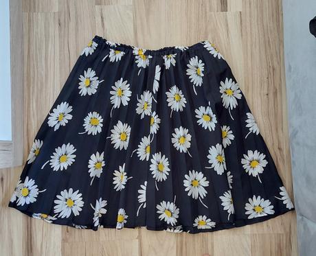 Sukňa kvetonka, 38