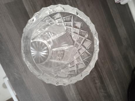 Krištáľové vaza,