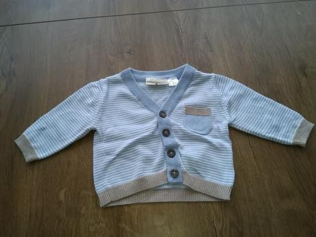 Svetríky v.50/56, lupilu,56