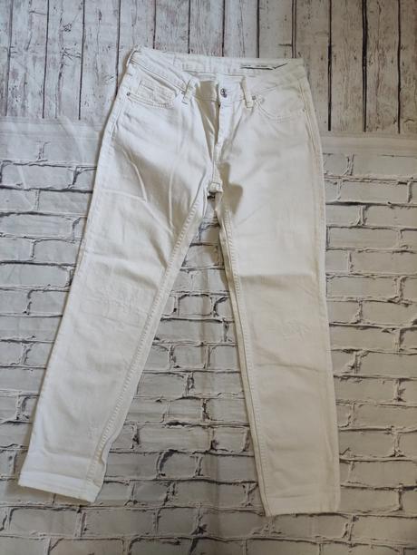 Biele jeansy, zara,m