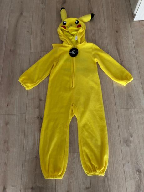 Kostým pikachu,