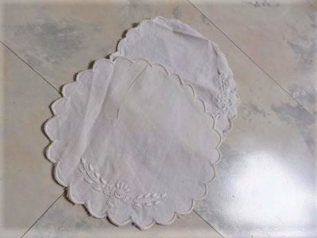 Batistové obrúsky /2 ks, 