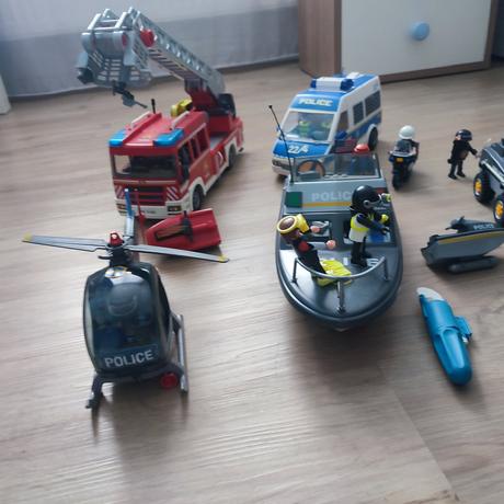 Polícia a hasiči playmobil, 