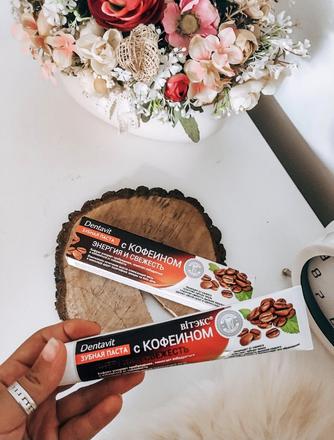 Kofeínová zubná pasta,