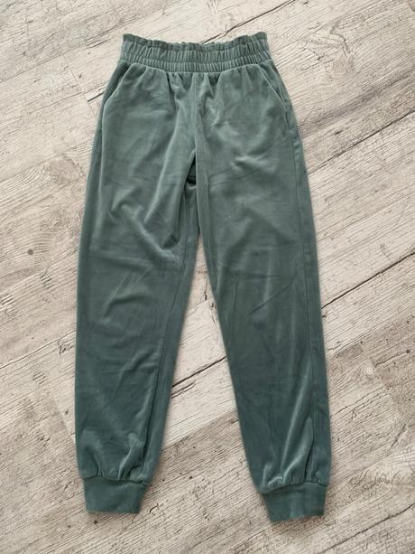 Velurove nohavice 152, 152