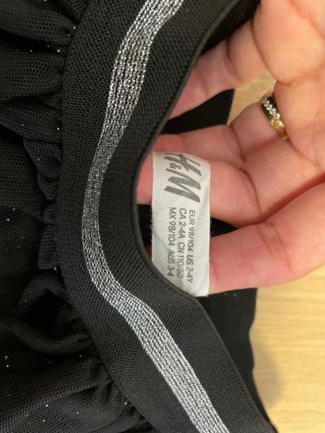 Čierna lesklá sukňa, h&m,98