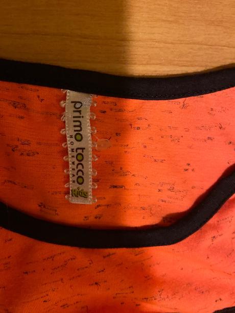 Dievčenské šaty, 122