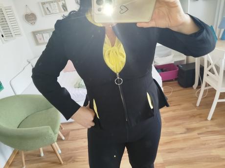 Zara zaujímavé sako vzadu s volanom, zara,l