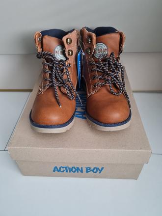 Topanky action boy, 32