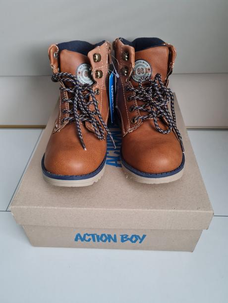Topanky action boy, 32