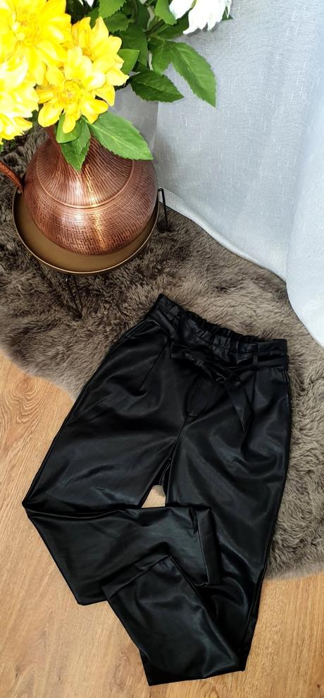 Elegantné koženkové nohavice do pása, 36