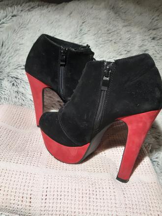 Zateplene kotnicky na opätku, 38