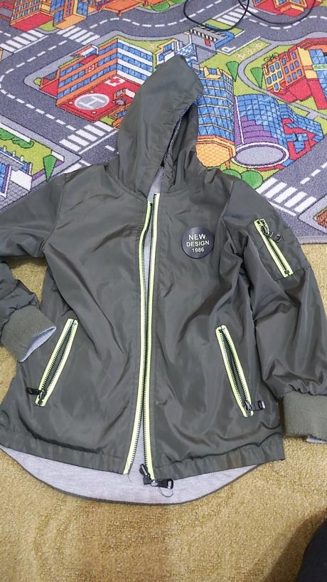 Prechodné oblečenie, 128