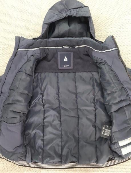 Predám peknú značkovú bundu, 128