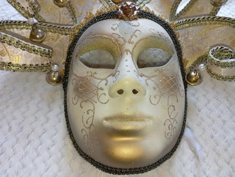 Benátska maska so zvončekmi, 