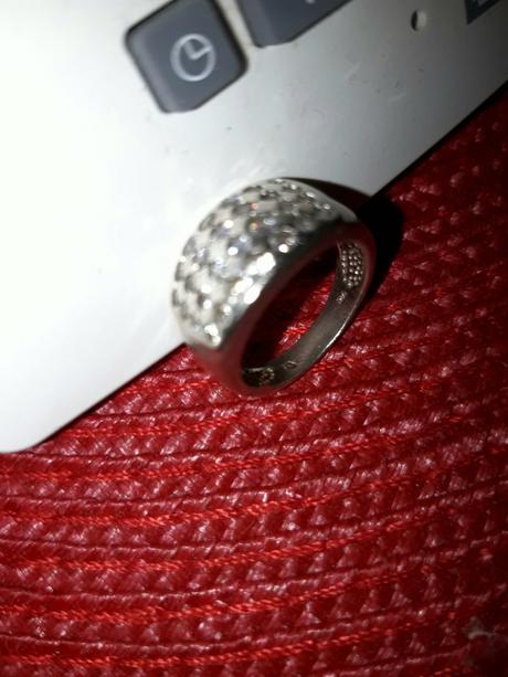 Strieborný prsteň,