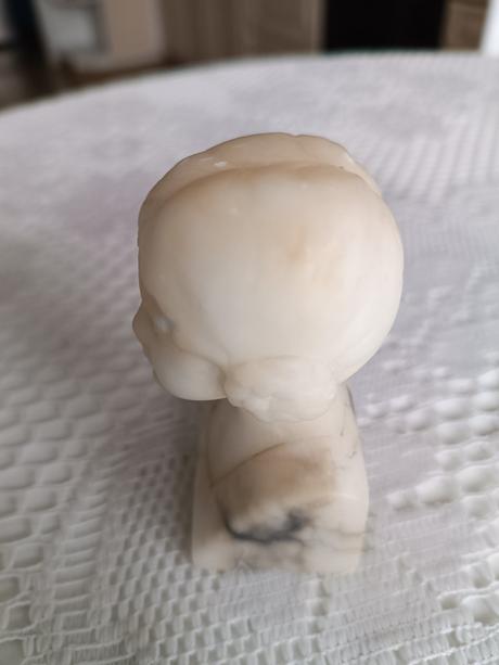 Mramorová busta boženy němcovej, 