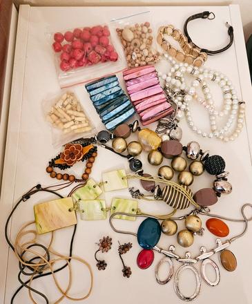 Korálky/náramky na ďalšiu tvorbu, 