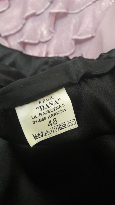 Spolocenske oblecenie, 48