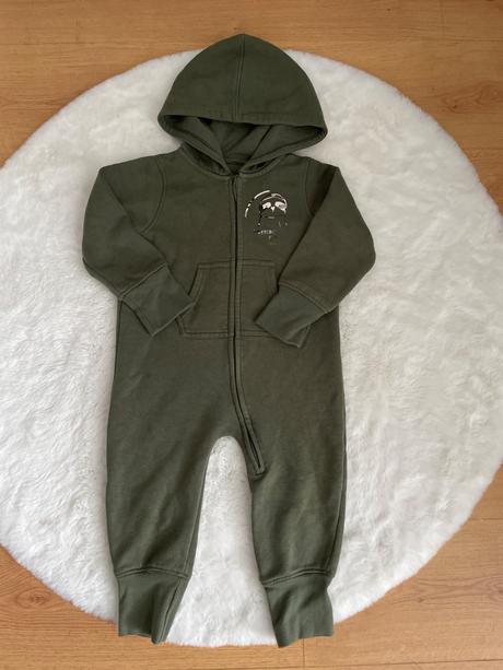 Teplákový overal, 92