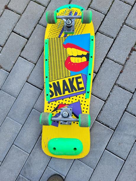 Skateboard žltý, 