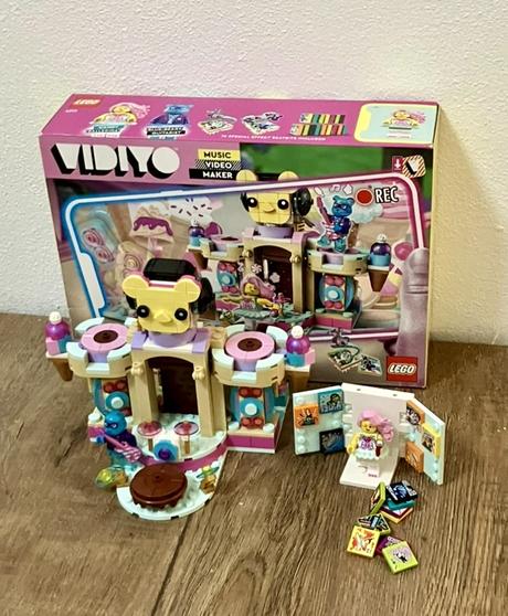 Lego vidiyo 43111 candy castle stage, 