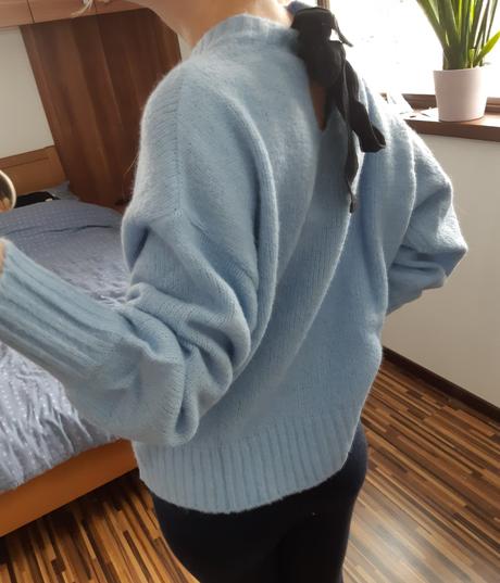 Nebeský svetrík s mašlou, sinsay,s