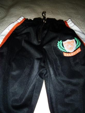 Polyesterové lesklé tepláky, kik,116