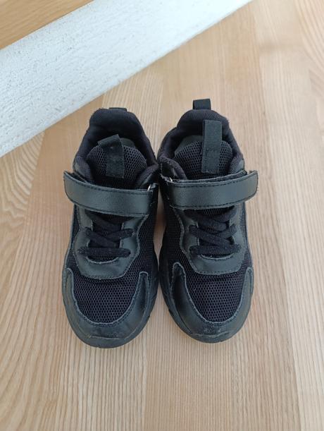 Extra ľahké tenisky, 31