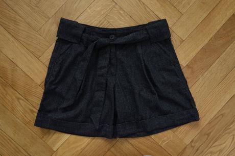 Kraťasy s viazaním, 152